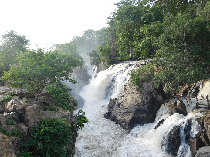 Hognekkal Falls - As wonderful as it can be during rainy season