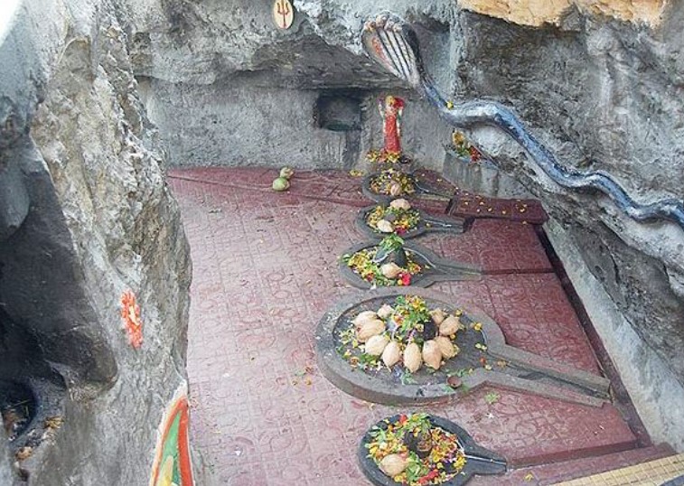 Places to visit in Diu - gangeshwar mahadev temple