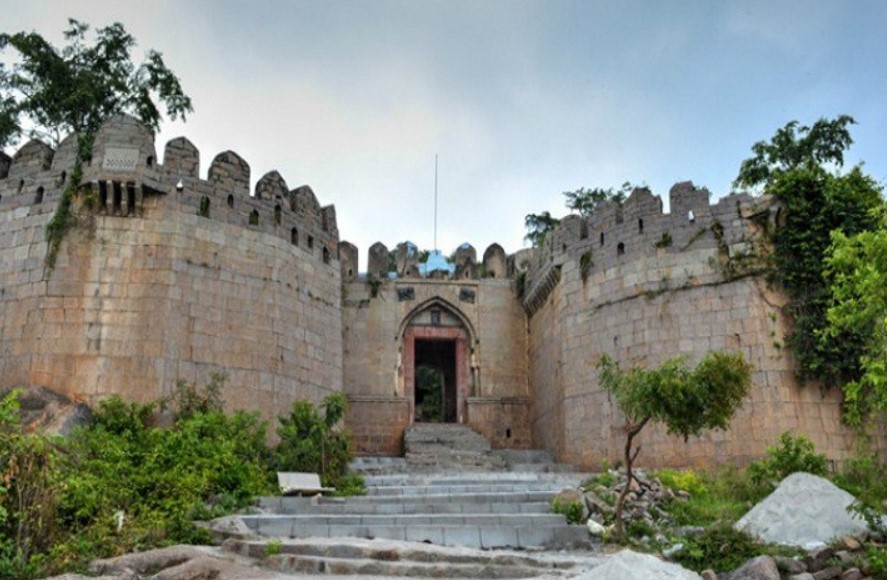 Medak fort entrance
